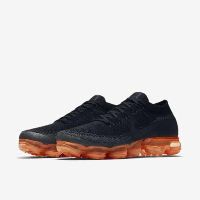 Vapormax black clearance pop